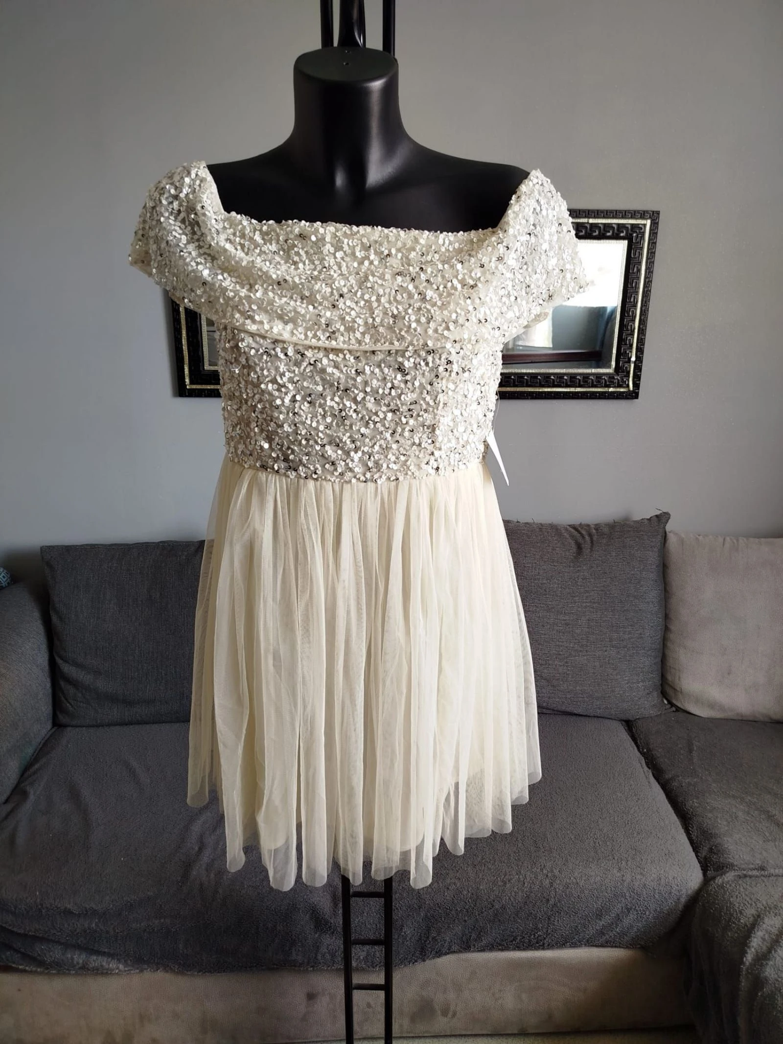 Maya deluxe robe midi ornée de perles Bardot 42